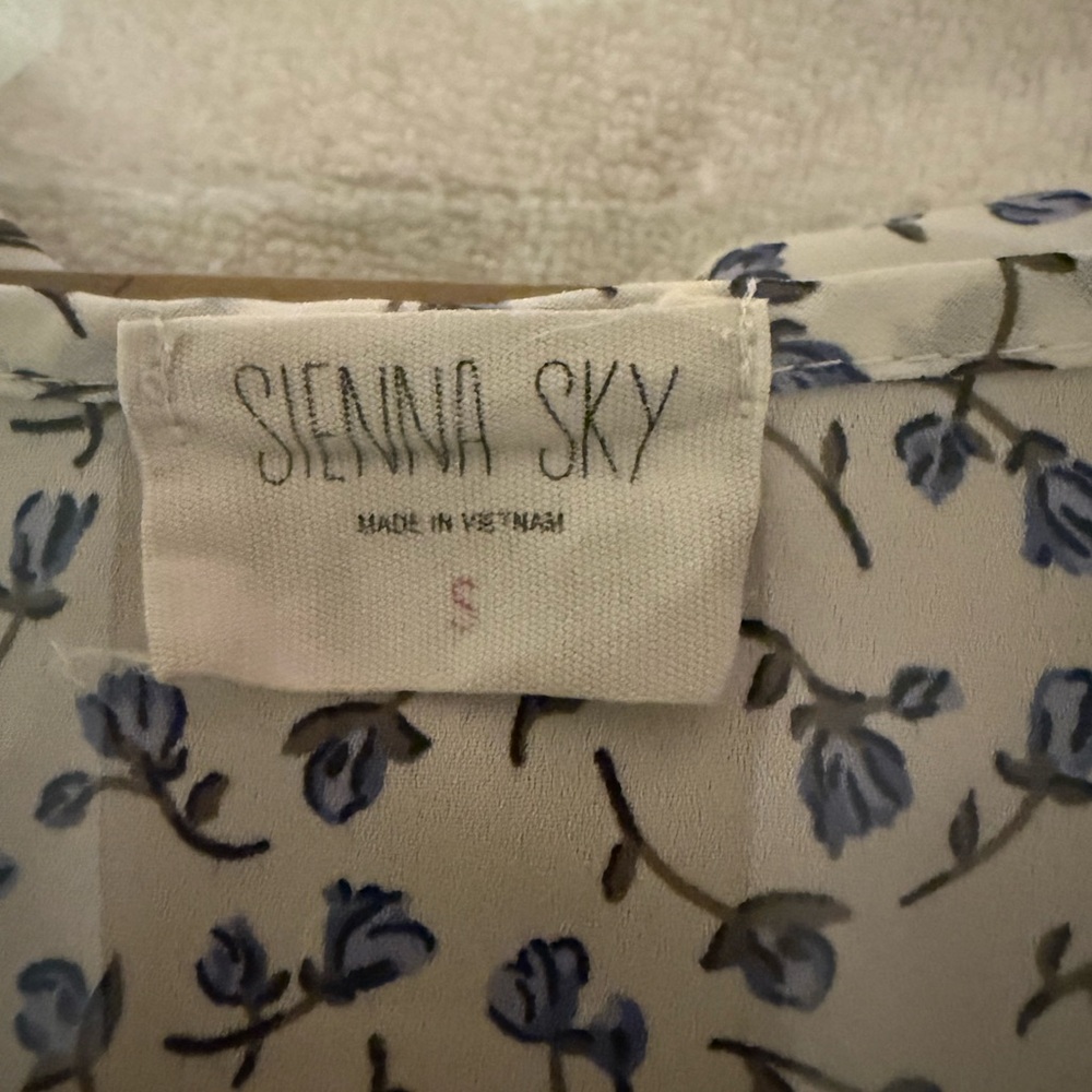 Sienna Sky Blue and White Wrap Blouse - Size S - Picture 9 of 10